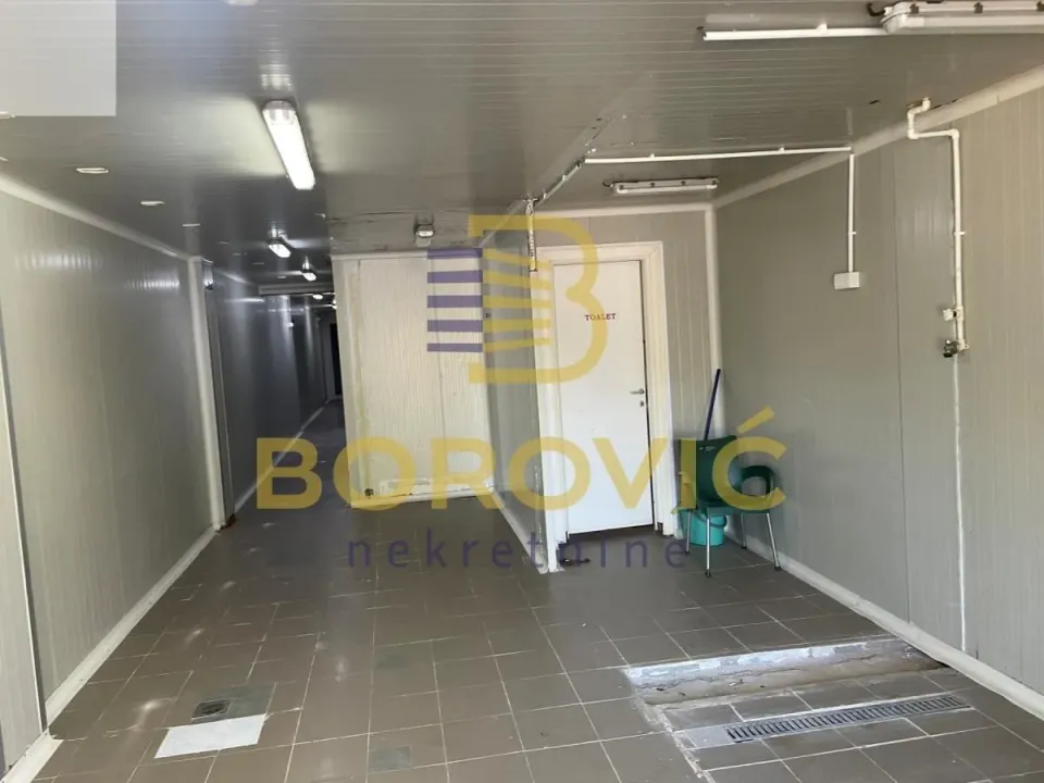 Prodaja, kuća, 150m², Veliki Mokri Lug, Zvezdara Sve Podlokacije