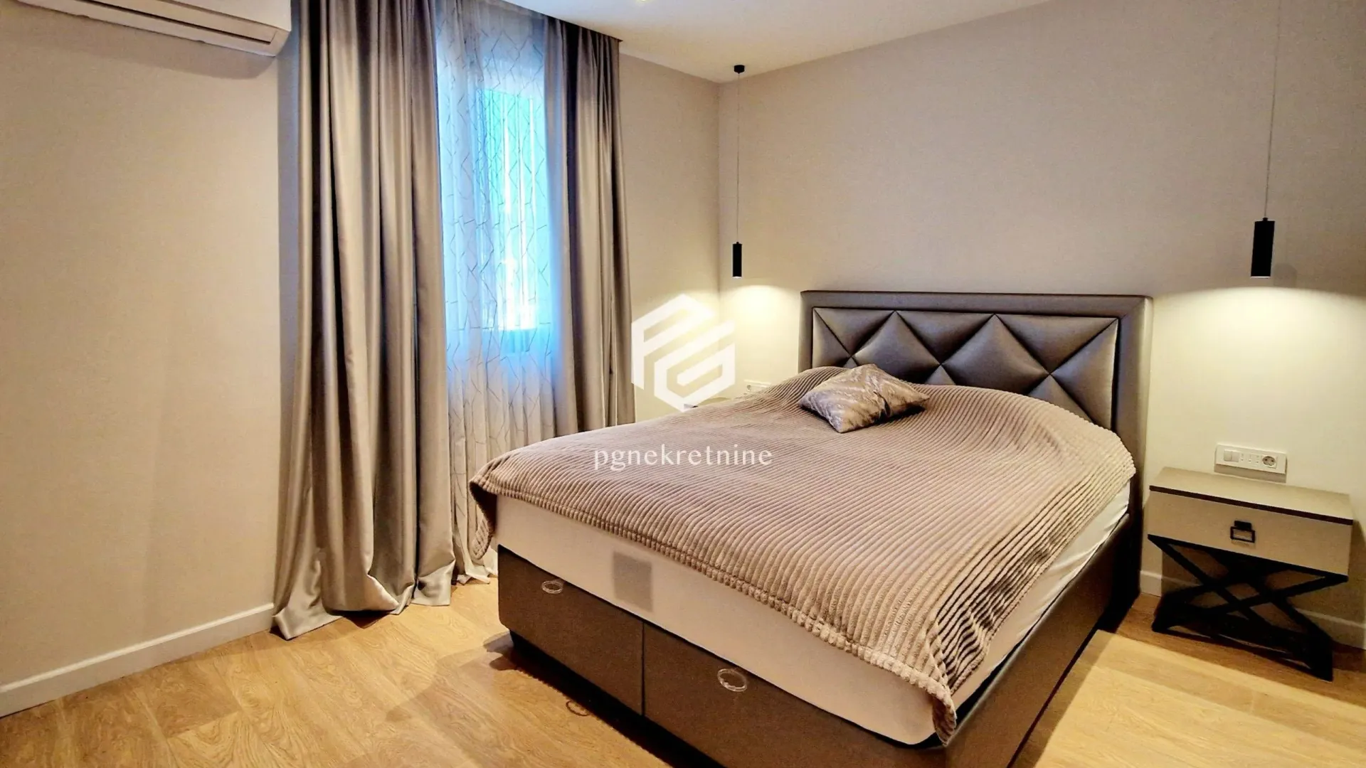 Rent, two bedroom apartment, 120m², Centar, Podgorica