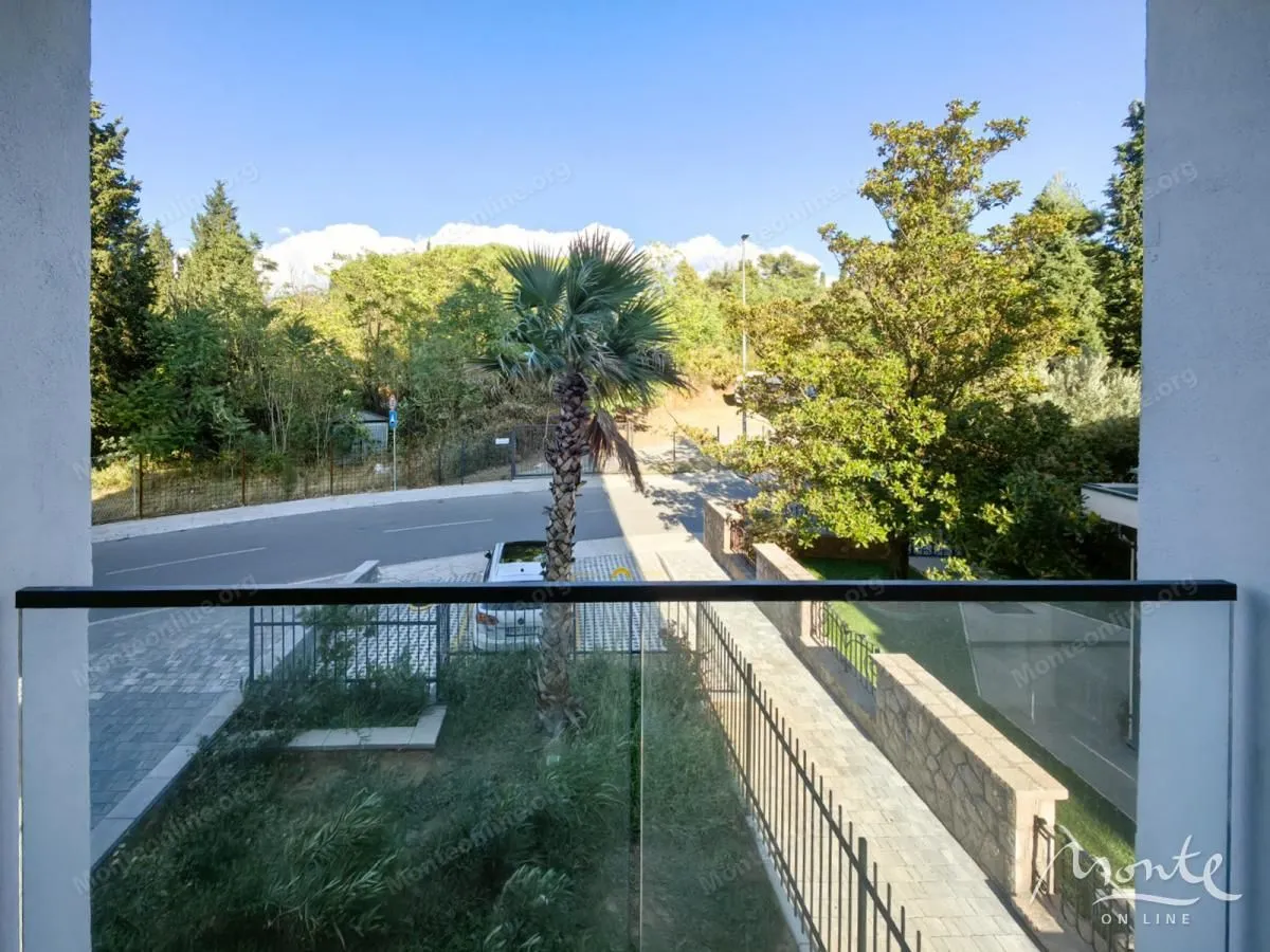 Prodaja, trosoban stan, 111m², Vezirov Most, Podgorica