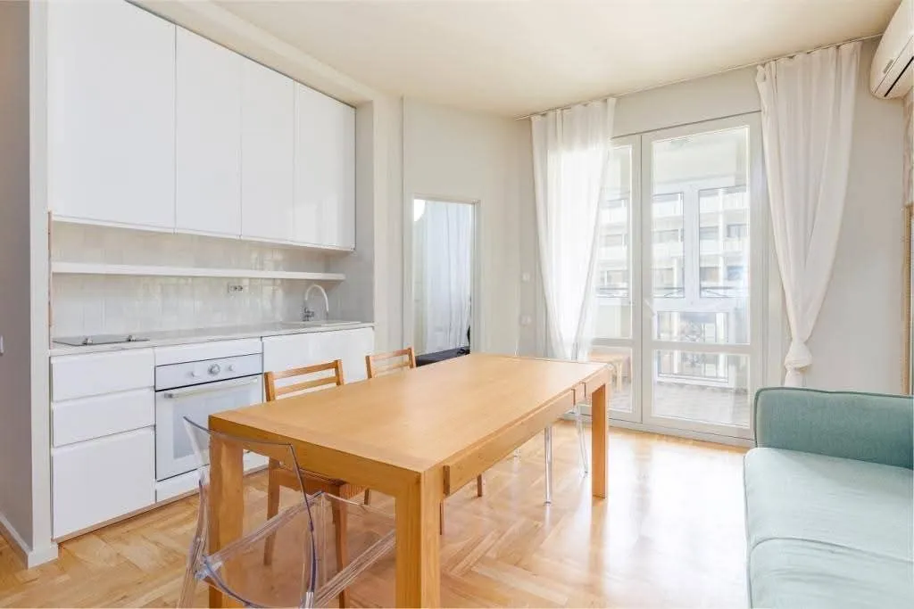 Prodaja, jednosoban stan, 39m², Centar, Bar