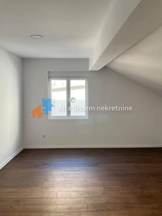 Izdavanje, stan, 250m², Stari Grad, Beograd