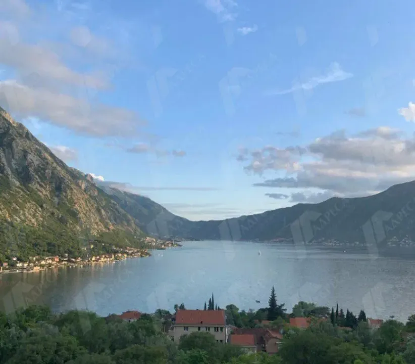 Prodaja, dvosoban stan, 65m², Orahovac, Kotor