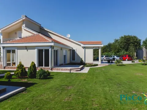 Prodaja, kuća, 254m², Donji Kokoti, Podgorica - image 5