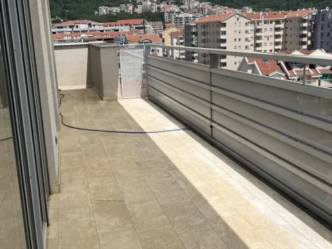 Rent, three bedroom apartment, 125m², Rozino, Budva - image 10