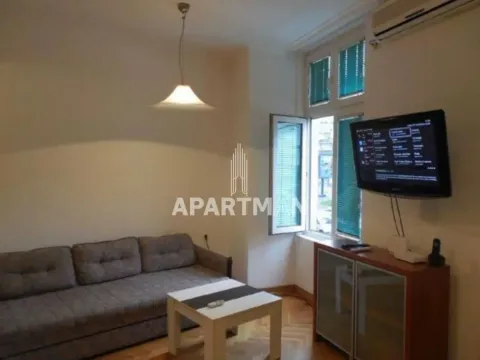 Izdavanje, jednosoban stan, 25m², Skadarlija, Beograd - image 2