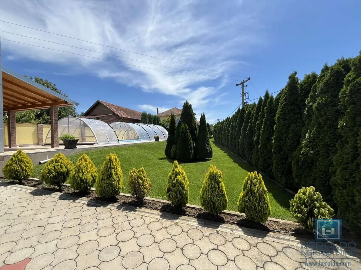 Prodaja, kuća, 302m², Vinorača, Jagodina