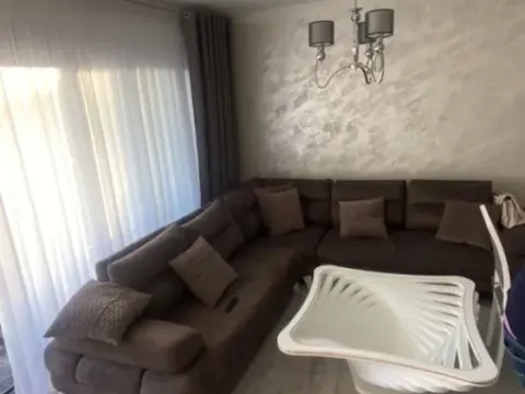 Rent, two bedroom apartment, 78m², Sveti Stefan, Budva - image 5