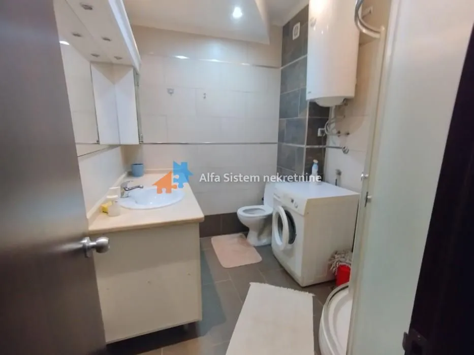 Izdavanje, dvosoban stan, 56m², Crveni Krst, Beograd