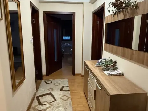 Izdavanje, dvosoban stan, 68m², Podmaine, Budva - image 6