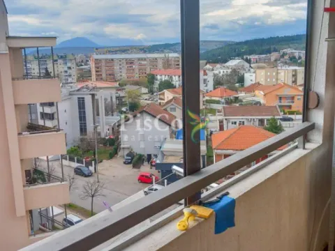 Izdavanje, dvosoban stan, 63m², Stari Aerodrom, Podgorica - image 12