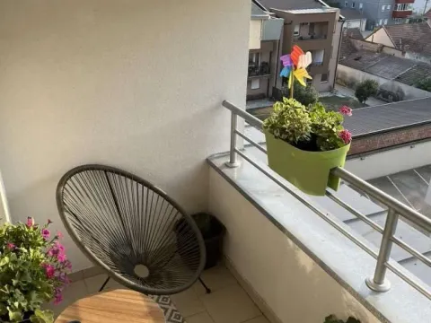 Prodaja, četvorosoban stan, 77m², Bulevar patrijarha Pavla, Novi Sad Sve Podlokacije - image 6