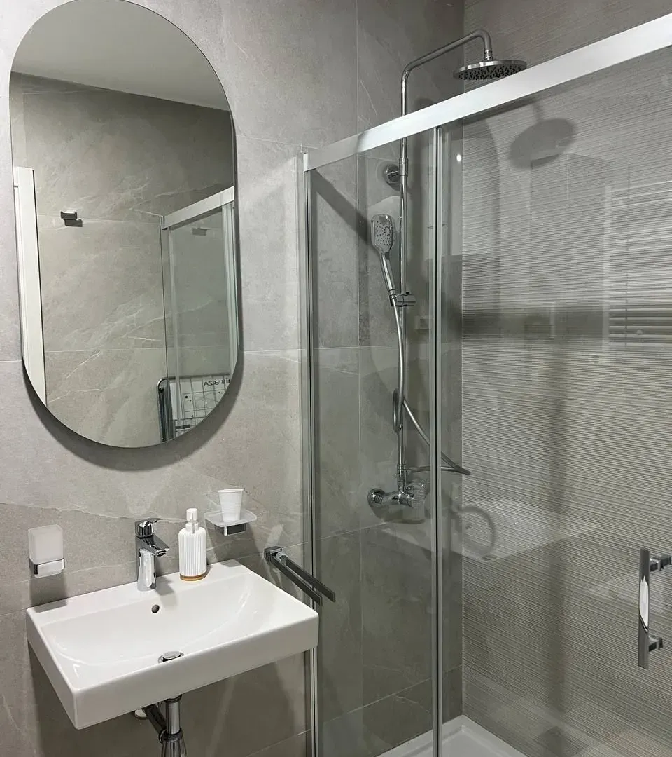 Izdavanje, jednosoban stan, 47m², Central Point, Podgorica