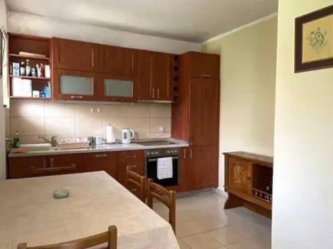 Izdavanje, jednosoban stan, 60m², Igalo, Herceg Novi - image 4