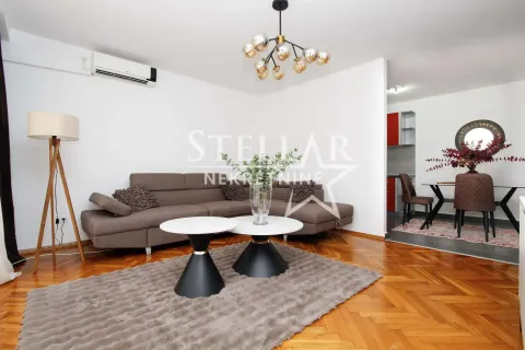 Rent, one bedroom apartment, 60m², Tološi, Podgorica - image 2