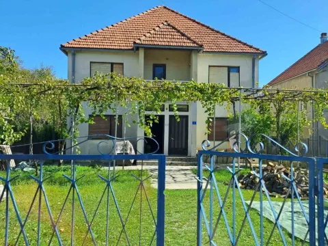 Sale, house, 300m², Centar, Cetinje - image 1