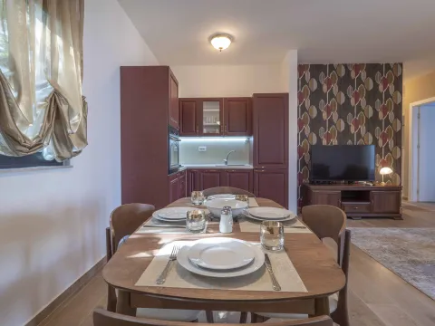 Rent, two bedroom apartment, 80m², Gospoština, Budva - image 6