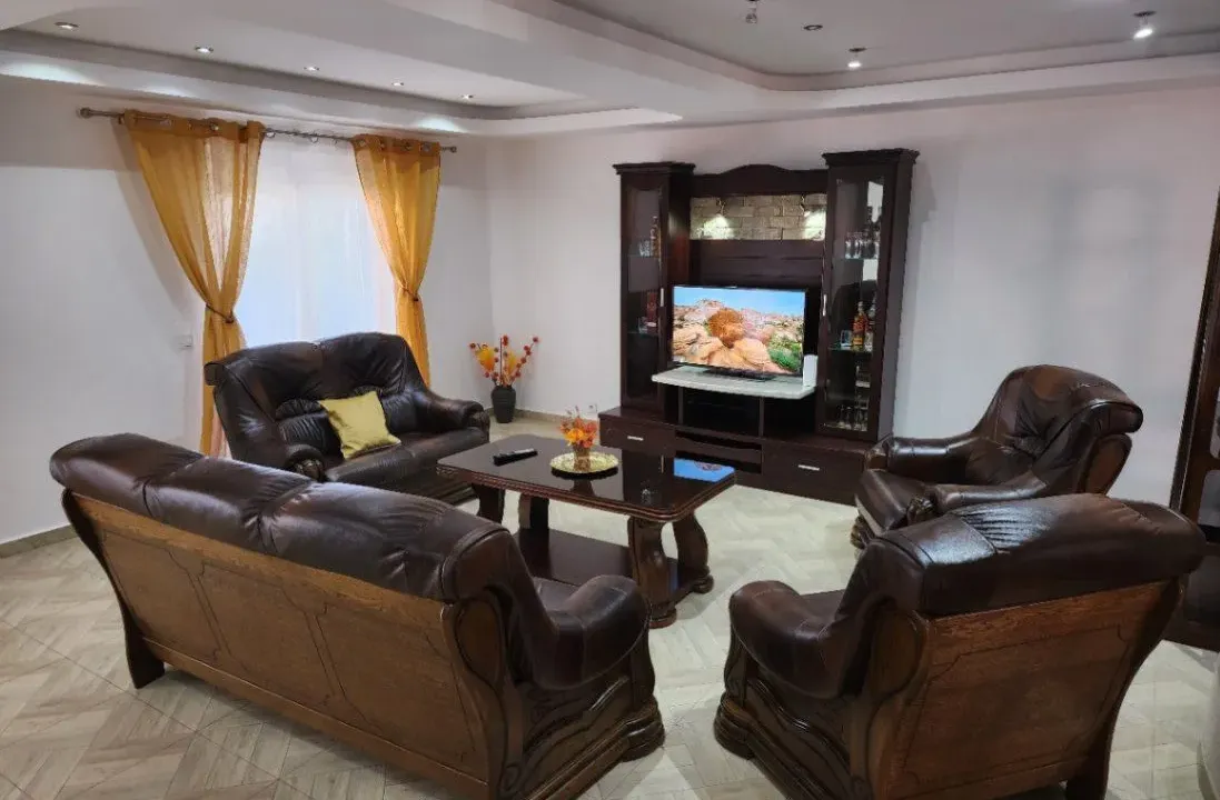 Rent, three bedroom apartment, 150m², Centar, Tivat