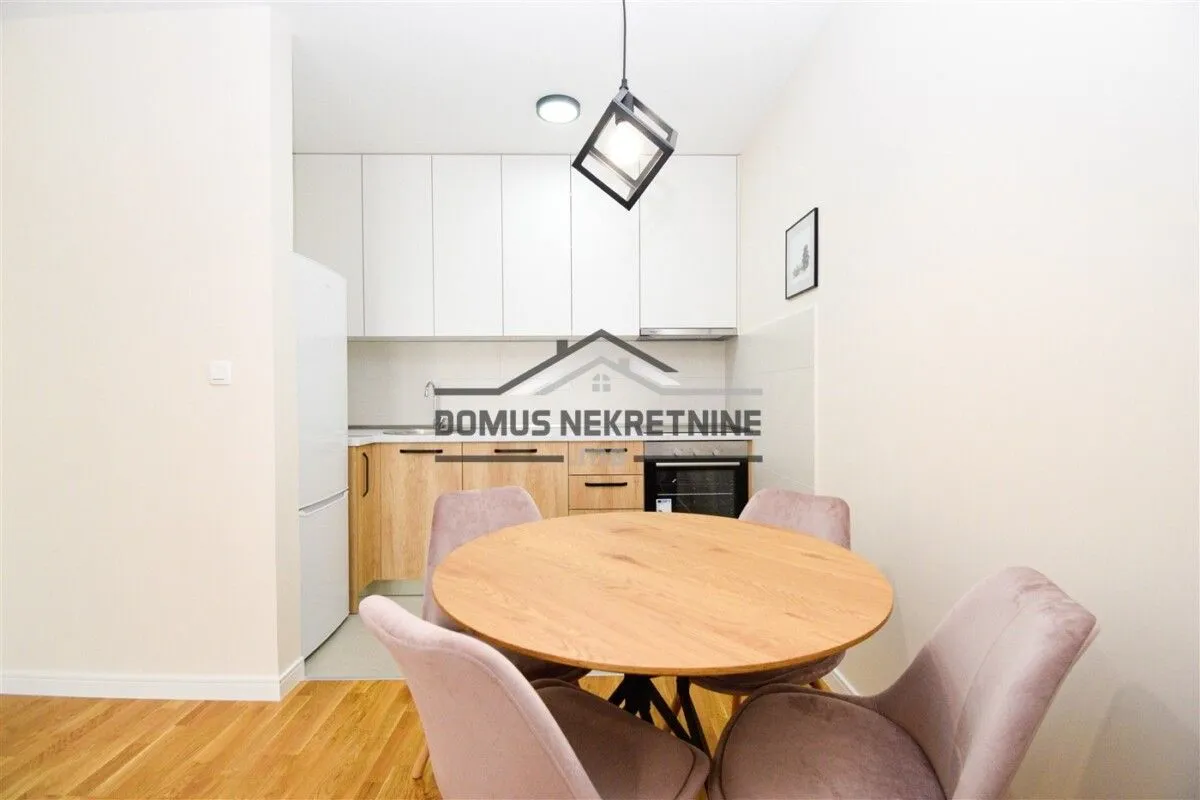 Izdavanje, jednosoban stan, 42m², Pobrežje, Podgorica