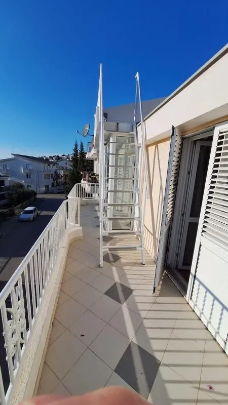 Prodaja, kuća, 330m², Šušanj, Bar