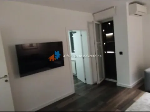 Izdavanje, četvorosoban stan, 100m², Savski Venac, Beograd - image 4