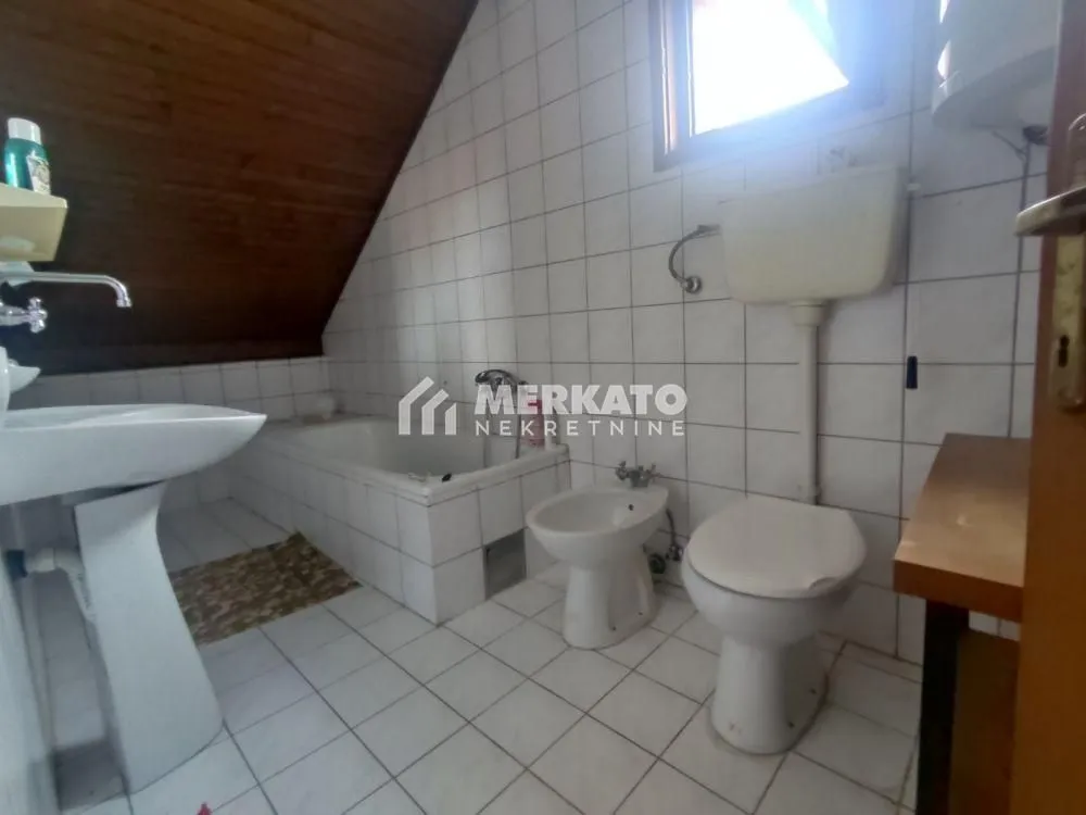 Prodaja, kuća, 472m², Čenta, Zrenjanin