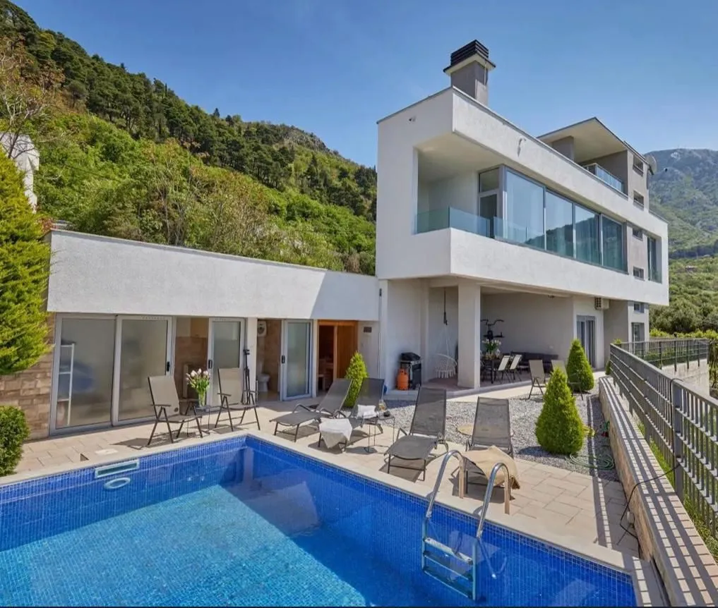 Prodaja, kuća, 260m², Kavač, Kotor