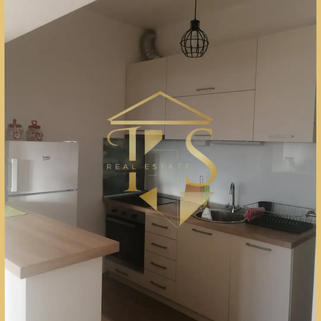 Izdavanje, jednosoban stan, 40m², Centar, Tivat