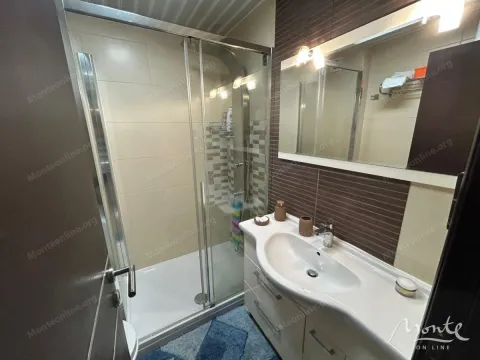 Prodaja, dvosoban stan, 84m², Bečići, Budva - image 19