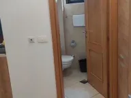 Izdavanje, jednosoban stan, 40m², Centar, Budva - image 11