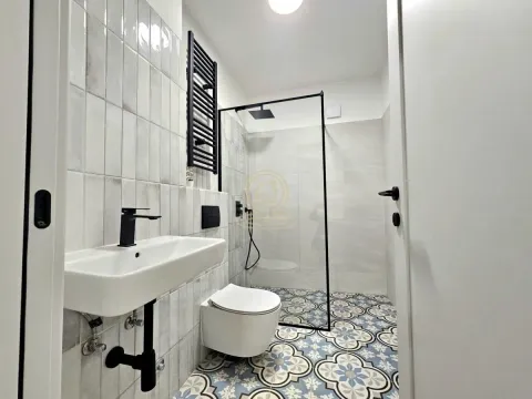 Prodaja, četvorosoban stan, 112m², Stari grad, Novi Sad - image 19