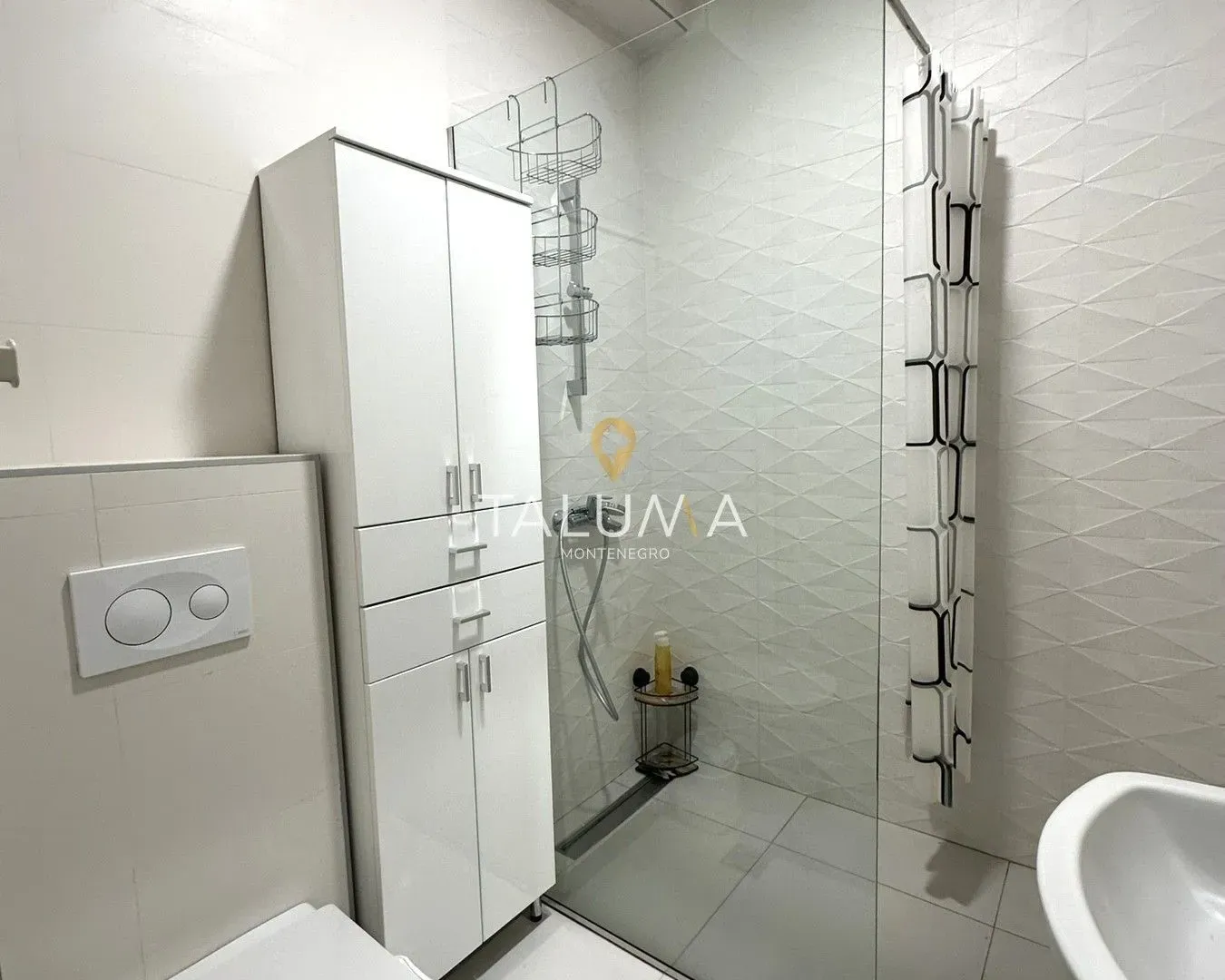 Izdavanje, dvosoban stan, 62m², Gornja Gorica, Podgorica