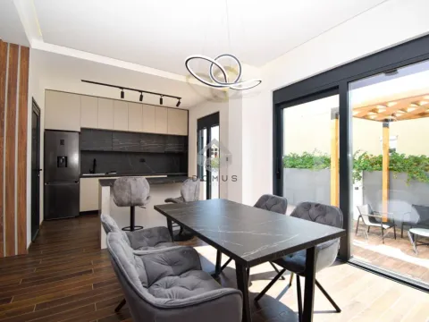 Izdavanje, kuća, 150m², Donja Gorica, Podgorica - image 11