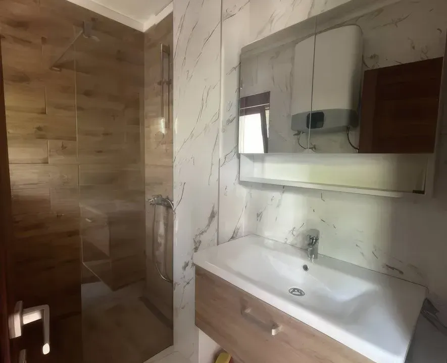 Izdavanje, garsonjera, 30m², Podkošljun, Budva