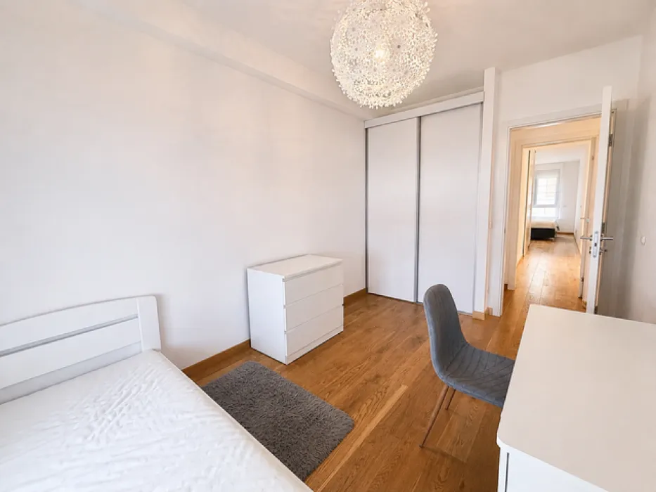 Izdavanje, četvorosoban stan, 90m², Fon (Fon - Bilećka), Voždovac Sve Podlokacije