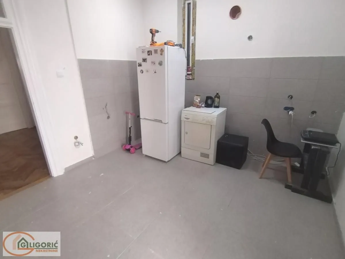 Prodaja, dvosoban stan, 65m², Topličin venac, Beograd
