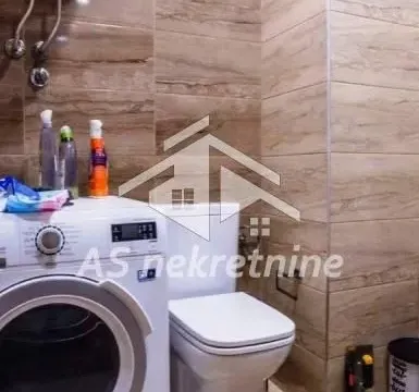 Izdavanje, trosoban stan, 82m², Filmski Grad, Beograd - image 12