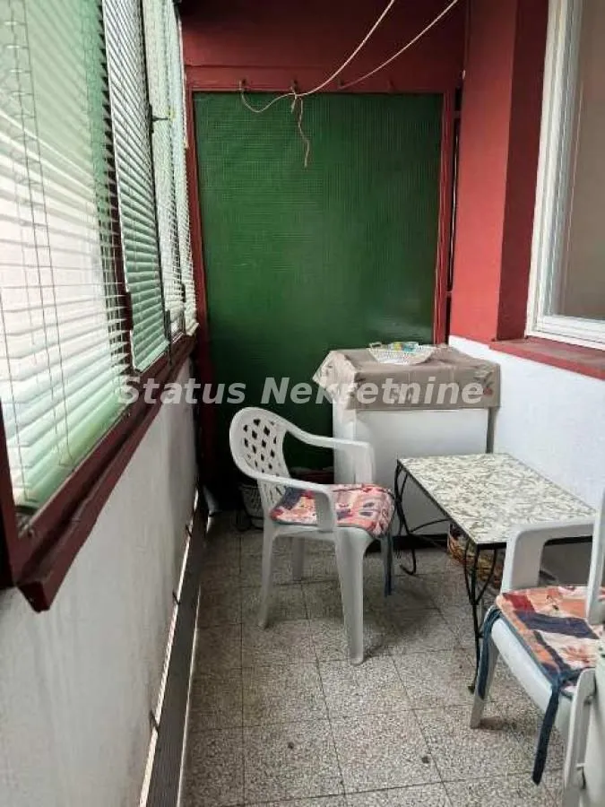 Izdavanje, dvosoban stan, 53m², Bulevar Oslobodjenja, Novi Sad Sve Podlokacije