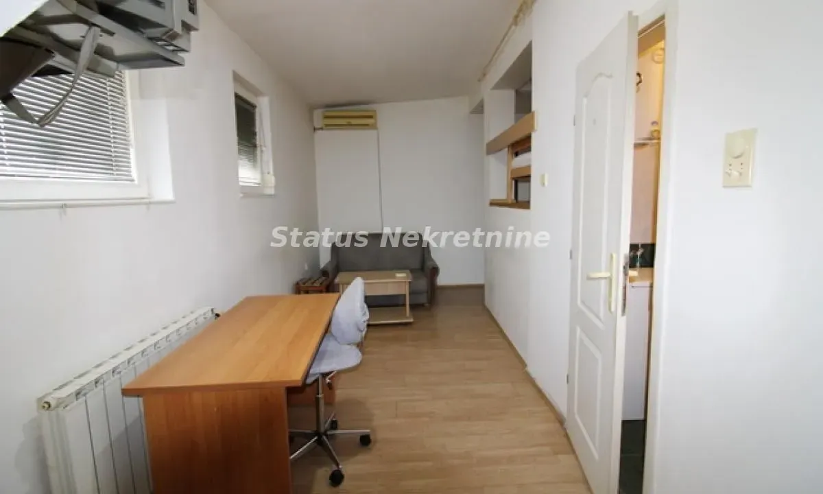 Rent, studio apartment, 27m², Bulevar Oslobodjenja, Novi Sad Sve Podlokacije