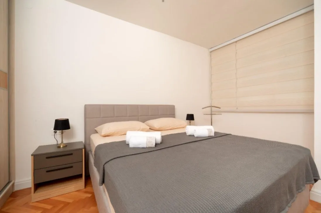 Rent, two bedroom apartment, 58m², Centar, Bar