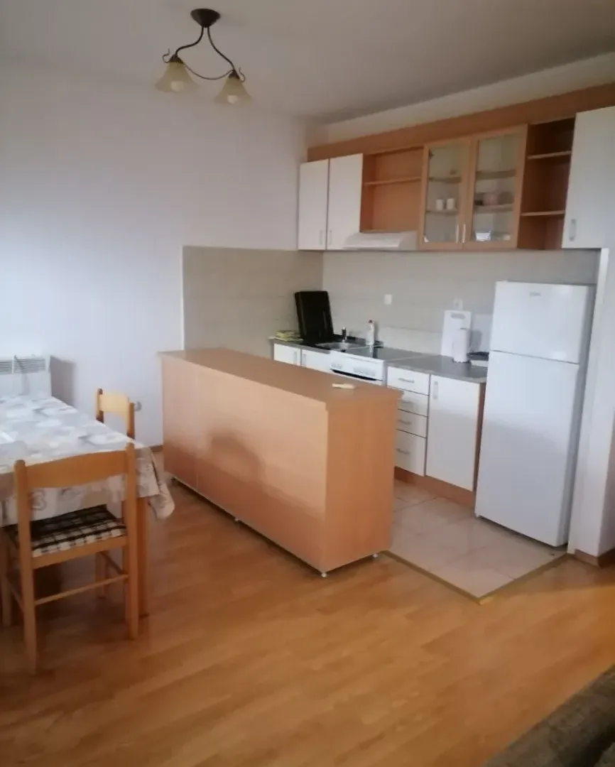 Rent, two bedroom apartment, 70m², Dobrota, Kotor