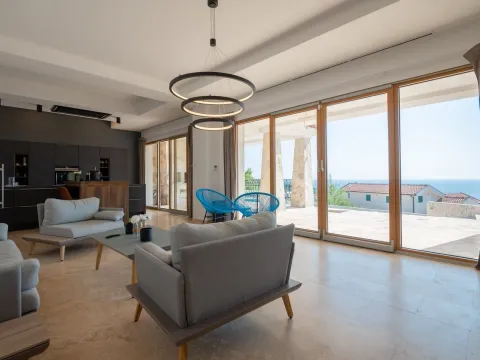 Prodaja, kuća, 228m², Kotor, Crna Gora - image 2