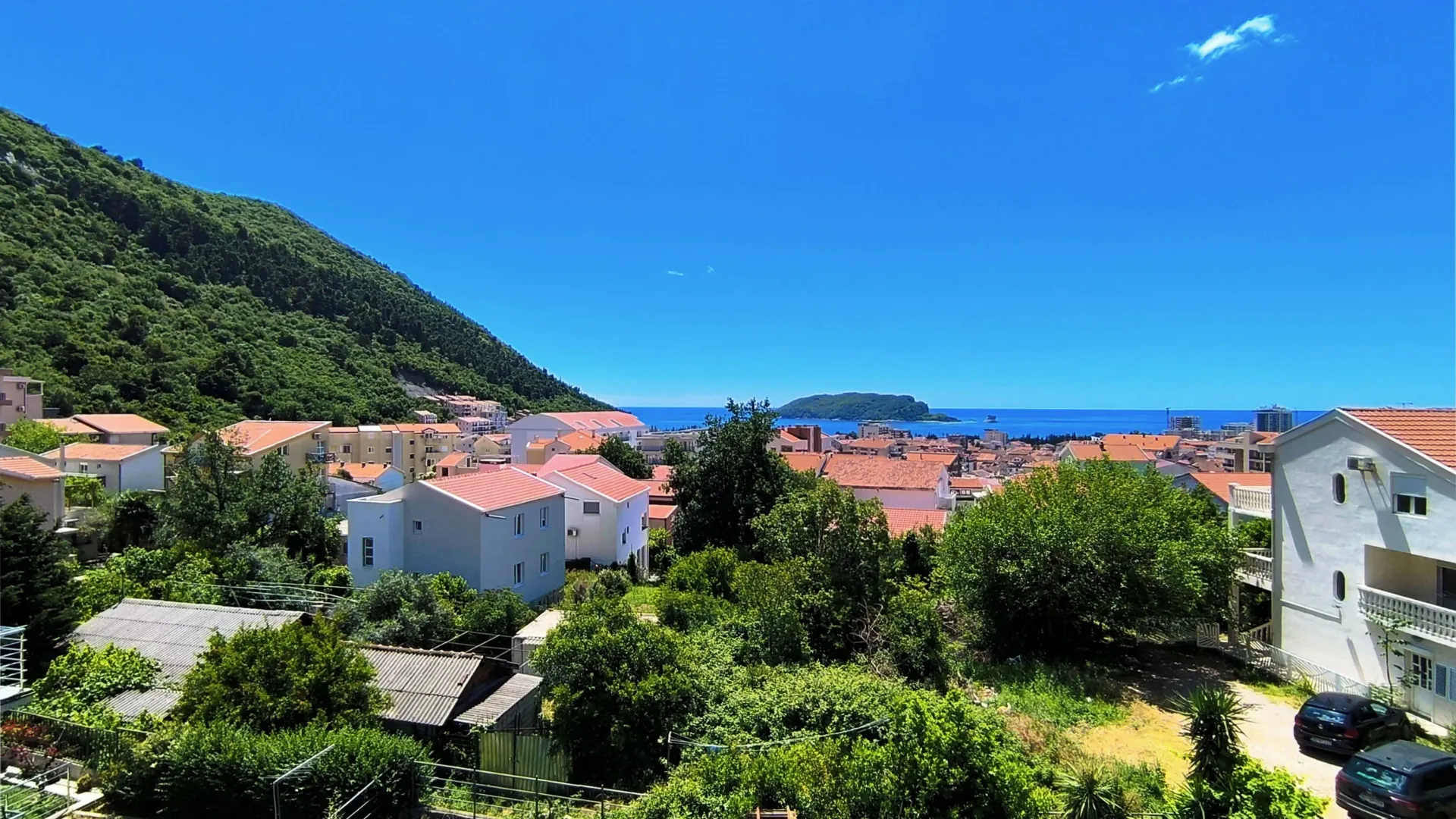 Izdavanje, jednosoban stan, 90m², Lazi, Budva