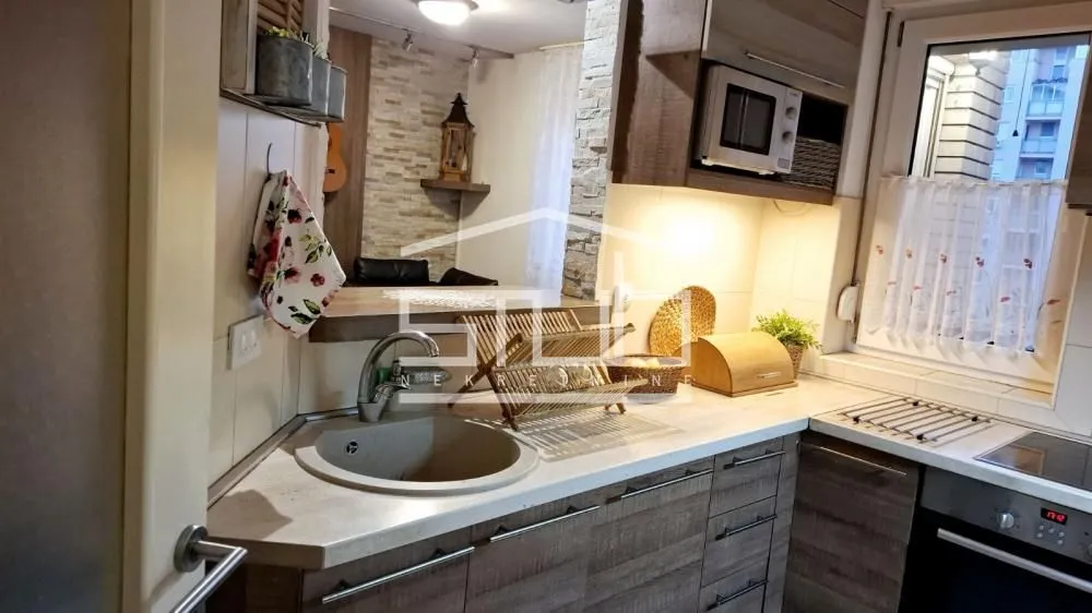Sale, three bedroom apartment, 74m², Voždovac Sve Podlokacije, Beograd