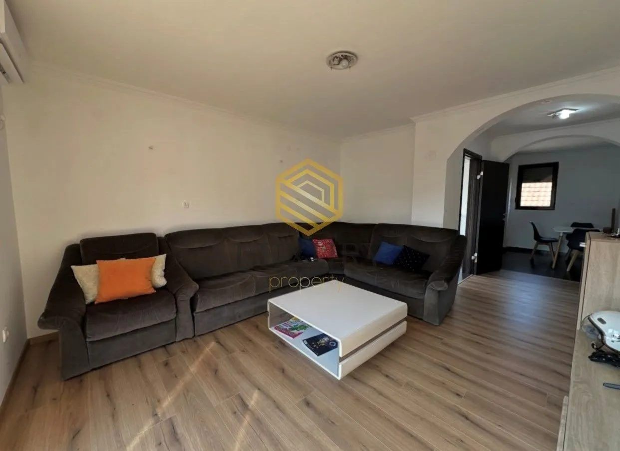 Izdavanje, dvosoban stan, 85m², Zagorič, Podgorica