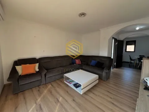 Izdavanje, dvosoban stan, 85m², Zagorič, Podgorica - image 13