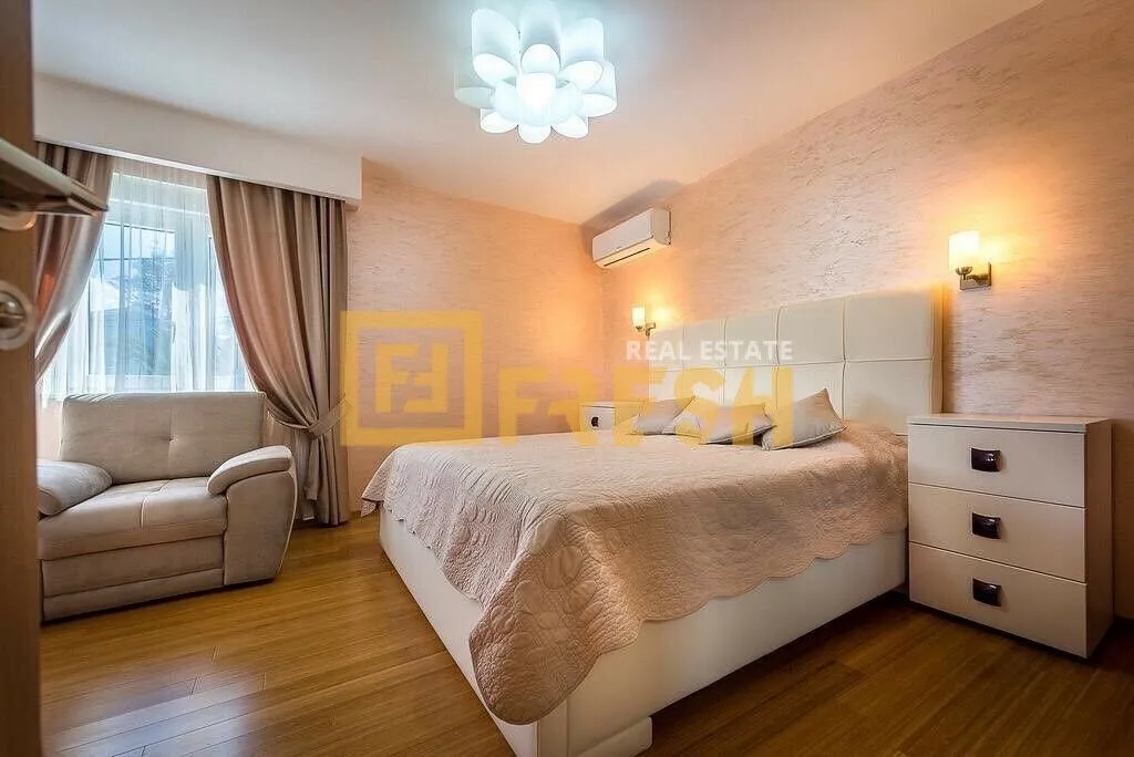 Prodaja, kuća, 300m², Tivat, Crna Gora