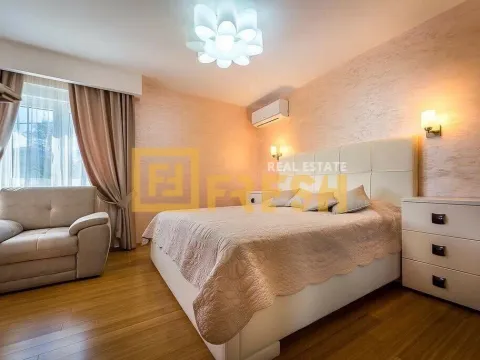 Prodaja, kuća, 300m², Tivat, Crna Gora - image 15