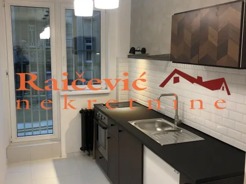 Prodaja, stan, 116m², Centar, Stara Pazova - image 3