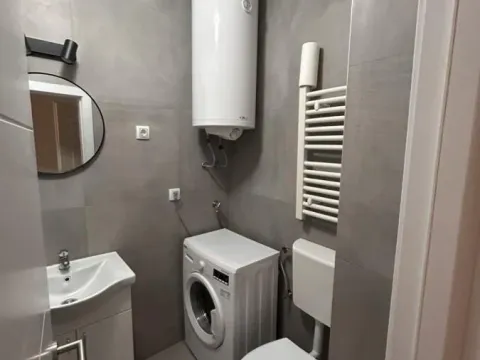 Izdavanje, garsonjera, 22m², Centar, Novi Sad - image 2