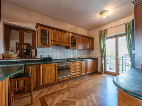 Prodaja, kuća, 670m², Gorica C, Podgorica - image 10